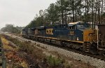 CSX 468 and 884 wait for green